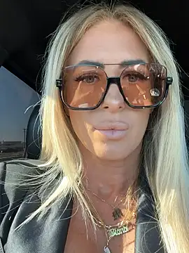 blondiluvsanal online show from 01-18-26, 06:44