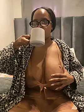 Saggy areola95 online show from 07-15-26, 08:19