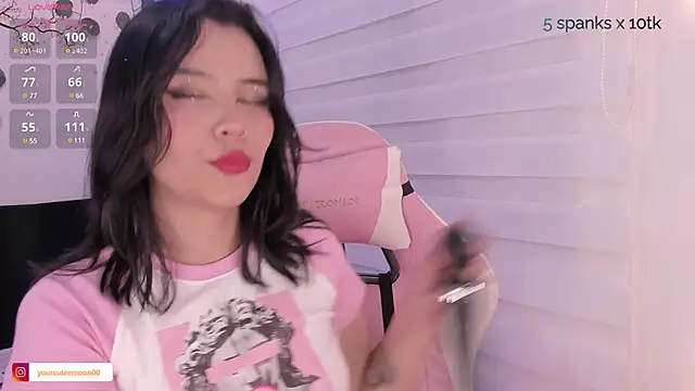 moonliiiight1 online show from 01-08-25, 11:09