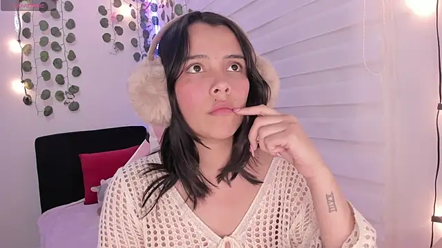 moonliiiight1 online show from 01-25-25, 12:17