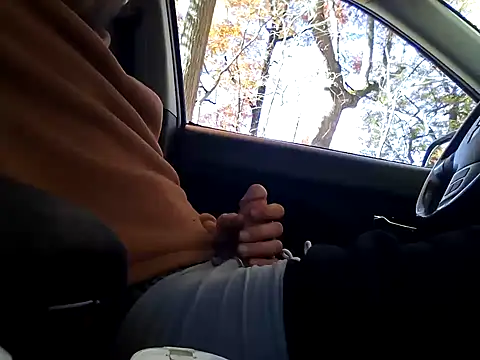 otterlover123 online show from 11-04-25, 04:28