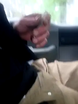 otterlover123 online show from 04-25-26, 01:25