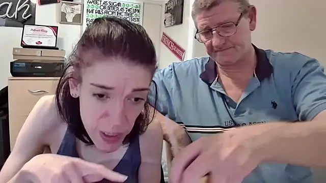Snapshot of MelinahViking chatting on 11-30-25, 02:37 MelinahViking online show from 11-30-25, 02:37