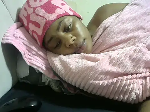 Snapshot of sweetgirlDora chatting on 09-20-25, 10:44 sweetgirlDora online show from 09-20-25, 10:44