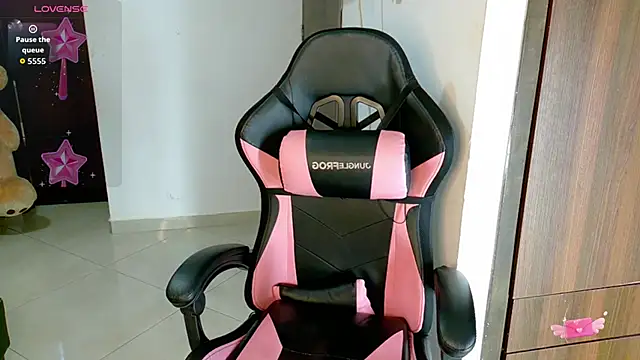 Abby tits online show from 04-12-26, 07:08