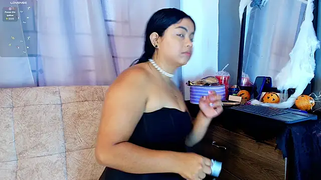 jade brunnette online show from 10-30-25, 08:09