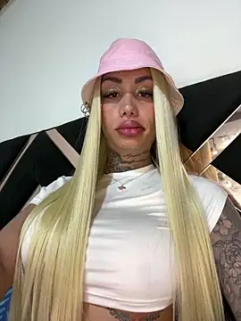Zaratattoox online show from 06-06-26, 11:37
