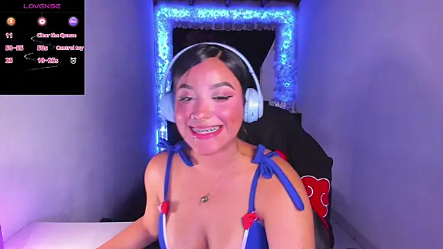 Snapshot of Mariana_Hasper_ chatting on 12-10-24, 04:02 Mariana Hasper  online show from 12-10-24, 04:02