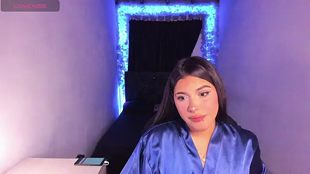 Snapshot of Mariana_Hasper_ chatting on 02-13-25, 12:02 Mariana Hasper  online show from 02-13-25, 12:02