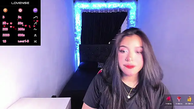 Snapshot of Mariana_Hasper_ chatting on 03-05-25, 12:49 Mariana Hasper  online show from 03-05-25, 12:49