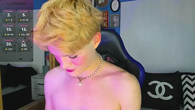 VladHellsing4 online show from 10-30-25, 02:51