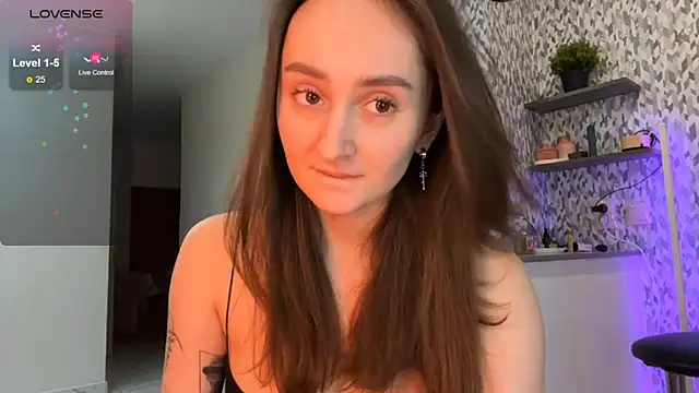 Eva Eva  online show from 03-03-25, 09:37