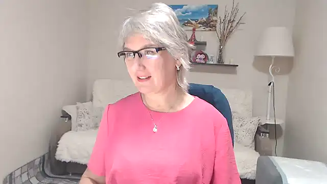 FleurMays online show from 11-12-25, 04:13