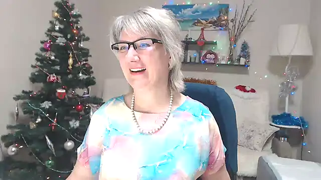 FleurMays online show from 12-19-25, 05:36