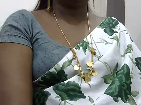 Snapshot of Hot_akshara chatting on 09-09-25, 02:38 Hot akshara online show from 09-09-25, 02:38