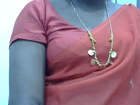 Snapshot of Hot_akshara chatting on 09-10-25, 06:41 Hot akshara online show from 09-10-25, 06:41