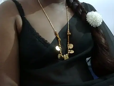 Snapshot of Hot_akshara chatting on 10-04-25, 06:17 Hot akshara online show from 10-04-25, 06:17