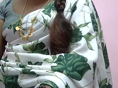 Snapshot of Hot_akshara chatting on 11-19-25, 05:46 Hot akshara online show from 11-19-25, 05:46