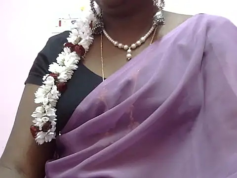 Snapshot of Hot_akshara chatting on 01-05-26, 05:27 Hot akshara online show from 01-05-26, 05:27