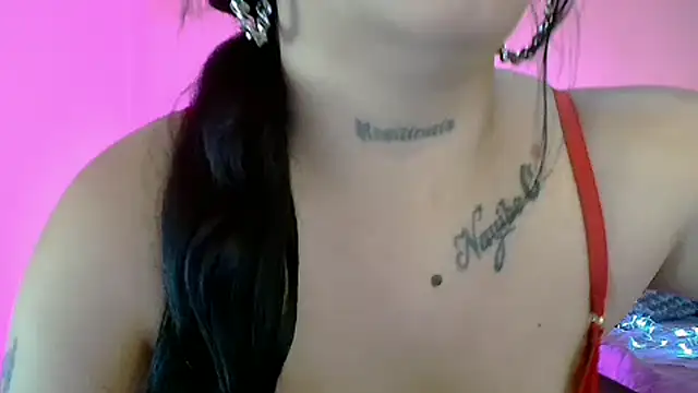 Snapshot of pocahonta89 chatting on 03-02-25, 10:05 pocahonta89 online show from 03-02-25, 10:05