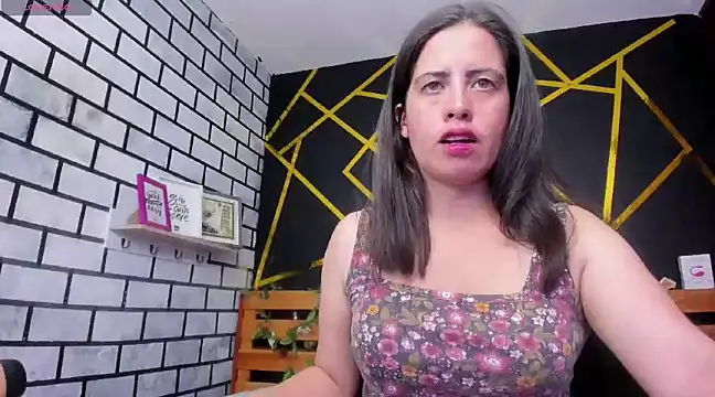 Snapshot of kathina_giraldo chatting on 01-15-25, 03:39 kathina giraldo online show from 01-15-25, 03:39