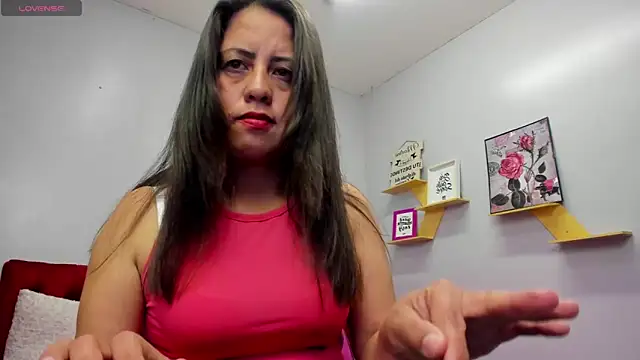 Snapshot of kathina_giraldo chatting on 09-19-25, 01:56 kathina giraldo online show from 09-19-25, 01:56