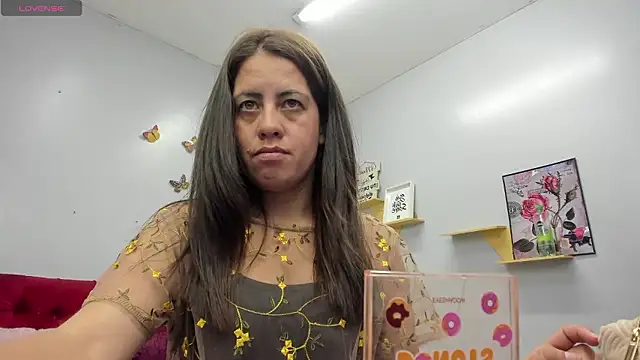 Snapshot of kathina_giraldo chatting on 10-15-25, 12:49 kathina giraldo online show from 10-15-25, 12:49