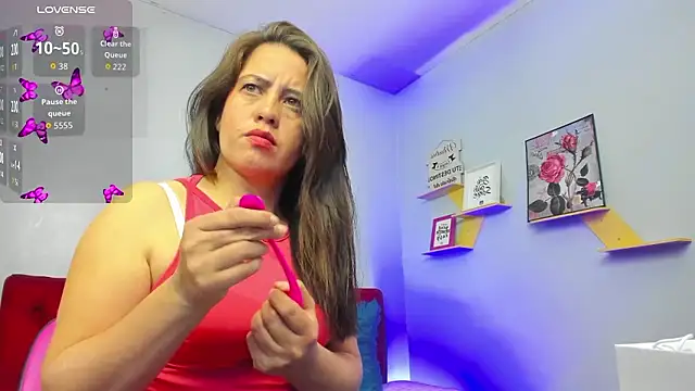 Snapshot of kathina_giraldo chatting on 10-26-25, 02:12 kathina giraldo online show from 10-26-25, 02:12