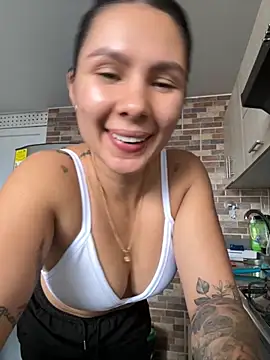 SofiaG  online show from 11-08-25, 05:45