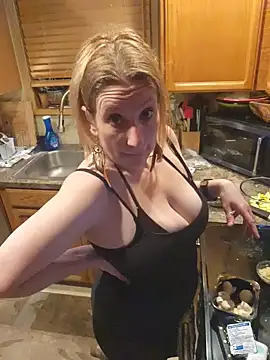 Snapshot of lilyhornyhousewife chatting on 07-03-26, 08:32 lilyhornyhousewife online show from 07-03-26, 08:32