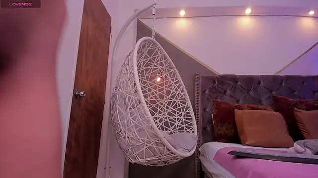 Snapshot of khloe_cutee chatting on 12-07-24, 12:56 khloe cutee online show from 12-07-24, 12:56