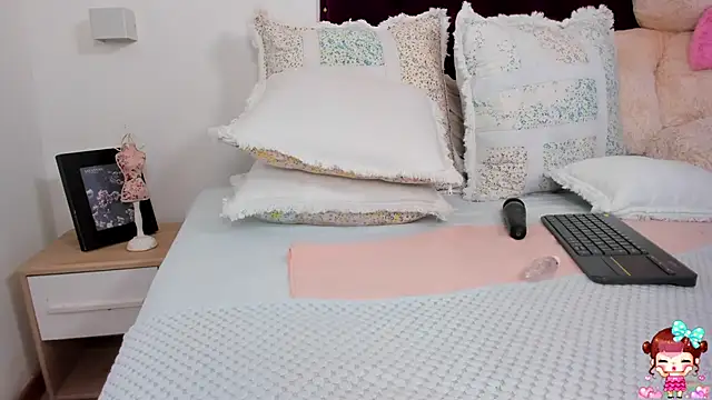 Snapshot of khloe_cutee chatting on 12-11-24, 01:37 khloe cutee online show from 12-11-24, 01:37