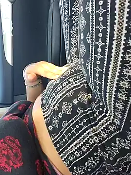 Snapshot of cinnaminnie chatting on 02-26-25, 06:21 cinnaminnie online show from 02-26-25, 06:21