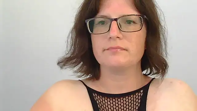 Snapshot of CrimsonMistress chatting on 03-08-25, 05:28 CrimsonMistress online show from 03-08-25, 05:28