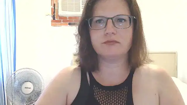 CrimsonMistress online show from 03-31-26, 10:32