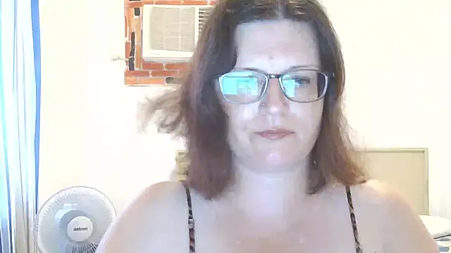 Snapshot of CrimsonMistress chatting on 04-23-26, 10:45 CrimsonMistress online show from 04-23-26, 10:45