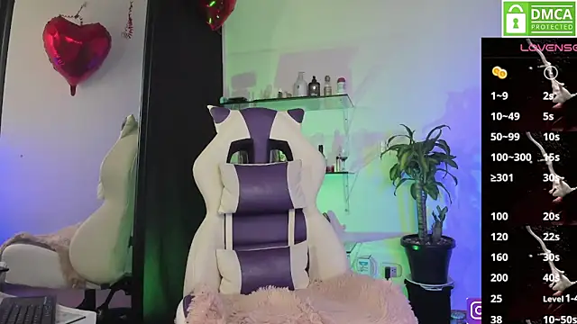 natashaanurak online show from 02-24-25, 01:13