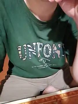 JasminePham online show from 10-30-25, 01:40