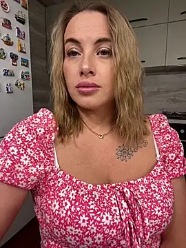Cute Hot Alice online show from 06-12-26, 09:25