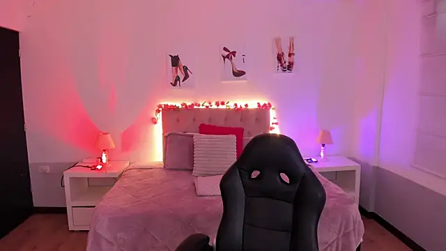 Snapshot of _Charlotte_evans_1 chatting on 10-08-25, 08:06 Charlotte evans 1 online show from 10-08-25, 08:06