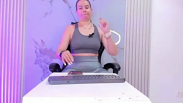 BridgetRodriguez online show from 04-22-26, 01:12