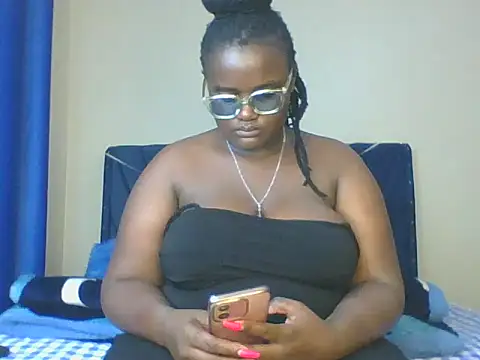 Snapshot of Montel_Montel_ chatting on 01-16-25, 12:12 Montel Montel online show from 01-16-25, 12:12