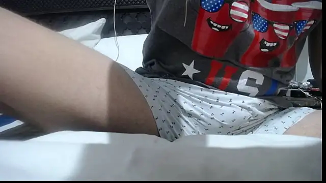 Snapshot of Bigbosscol chatting on 10-15-25, 08:31 Bigbosscol online show from 10-15-25, 08:31