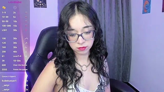 Snapshot of indra_cam chatting on 06-29-26, 06:41 indra cam online show from 06-29-26, 06:41