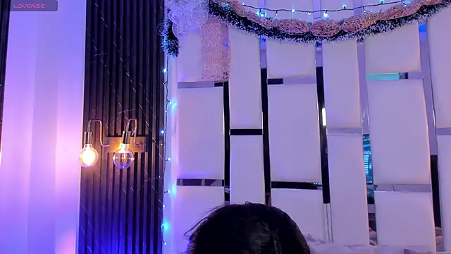 mia schwarz online show from 12-18-25, 09:32