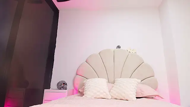 aisha sh online show from 10-28-25, 11:58