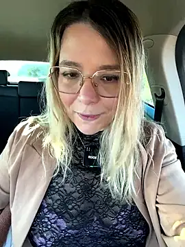 EmyLana online show from 03-18-26, 07:11