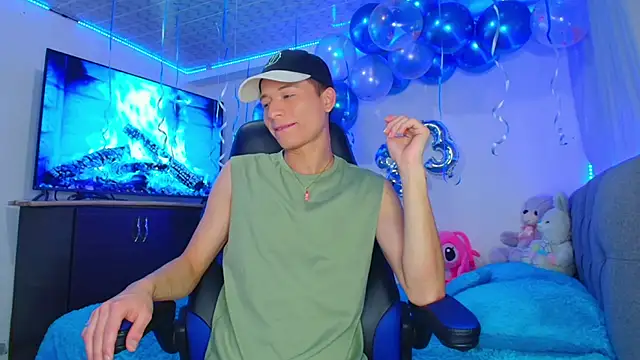 Snapshot of bryamer_19 chatting on 01-10-25, 01:10 bryamer 19 online show from 01-10-25, 01:10