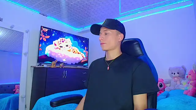 Snapshot of bryamer_19 chatting on 01-23-25, 02:02 bryamer 19 online show from 01-23-25, 02:02