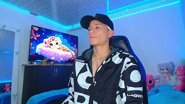 Snapshot of bryamer_19 chatting on 01-23-25, 05:02 bryamer 19 online show from 01-23-25, 05:02